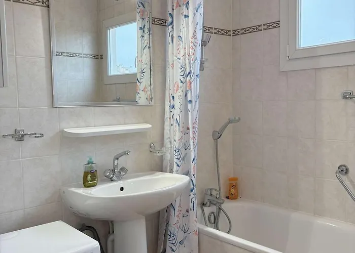 Anatole Terrace, Wi-fi, Downtown, Ideal For 2 People דירה