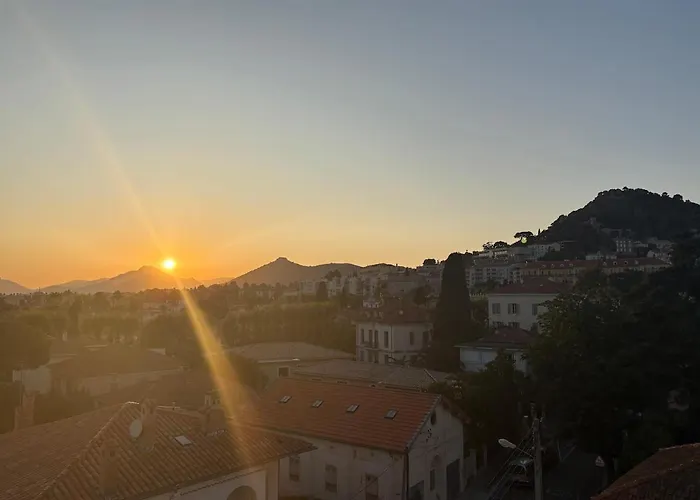 Appartement Anatole Terrace, Wi-fi, Downtown, Ideal For 2 People *